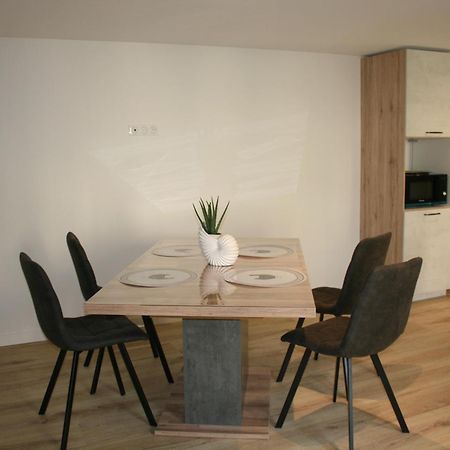 Les Nuits D'Aldearde Appartement Airvault Buitenkant foto